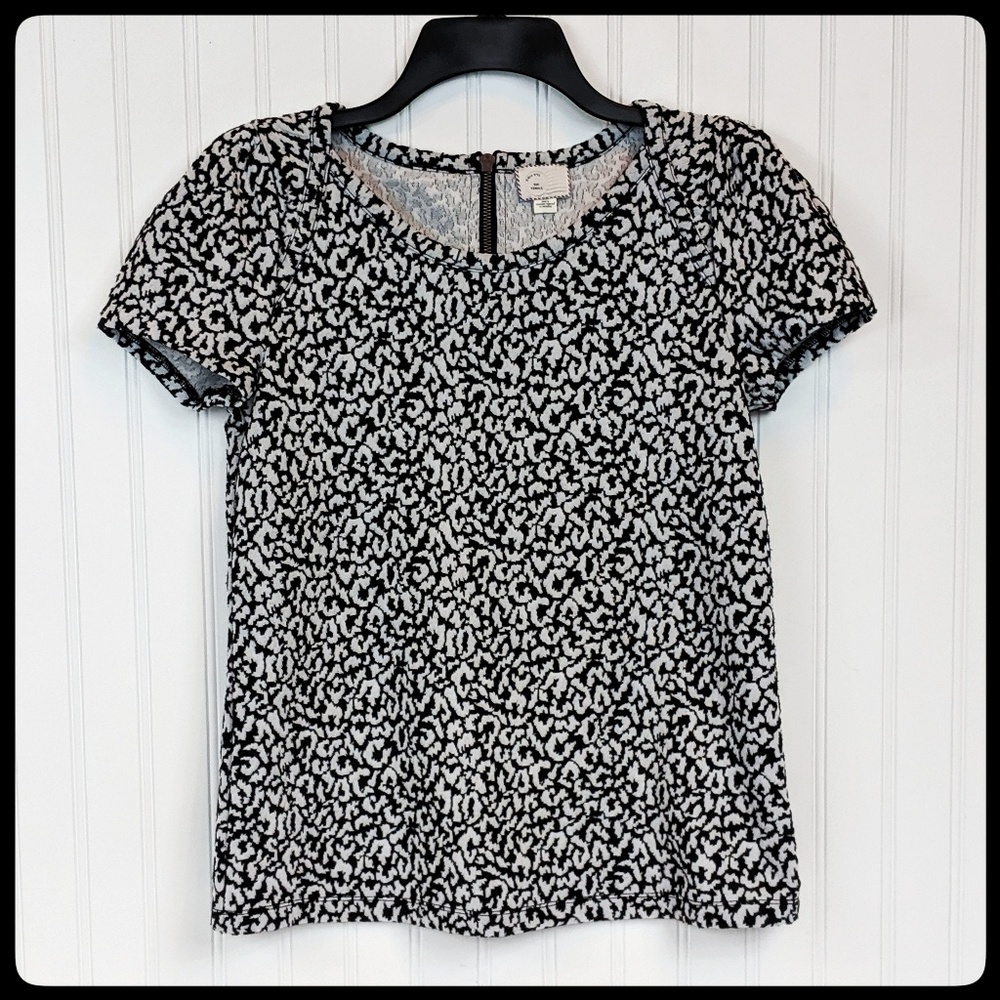 Postmark (Anthropologie) black & white print top